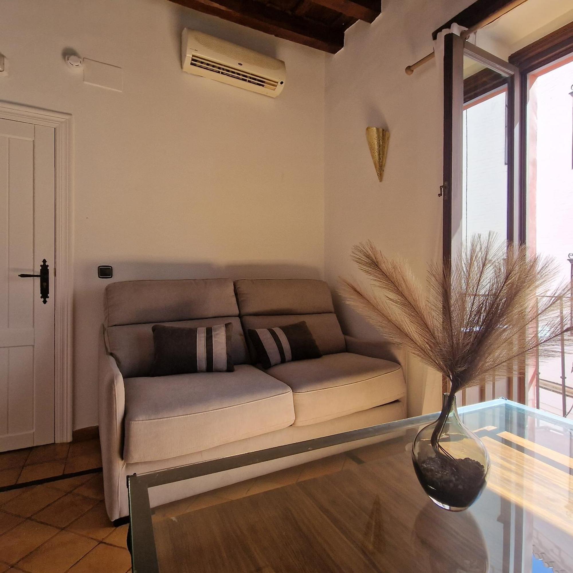 Adanar-Apartamentos Muralla Ziri Granada Pokoj fotografie